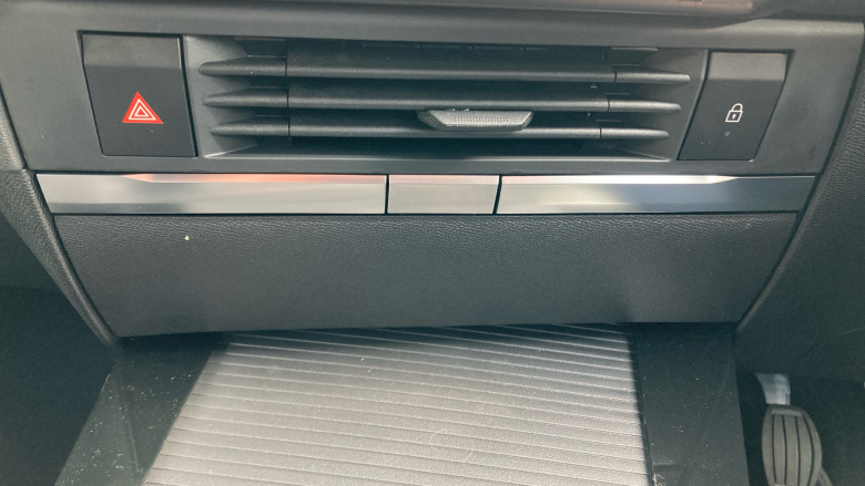 Vauxhall Astra 1.2 Turbo 130 Griffin [Tech Pack] 5dr Petrol Hatchback